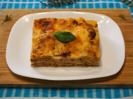 Lasagna Bolognese cu Sos Ragù și Bechamel