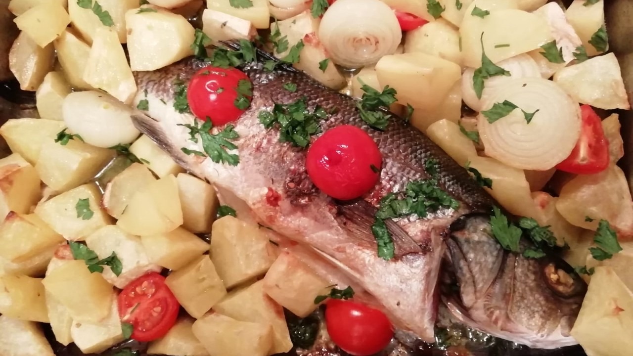 Pește cu Cartofi la Cuptor