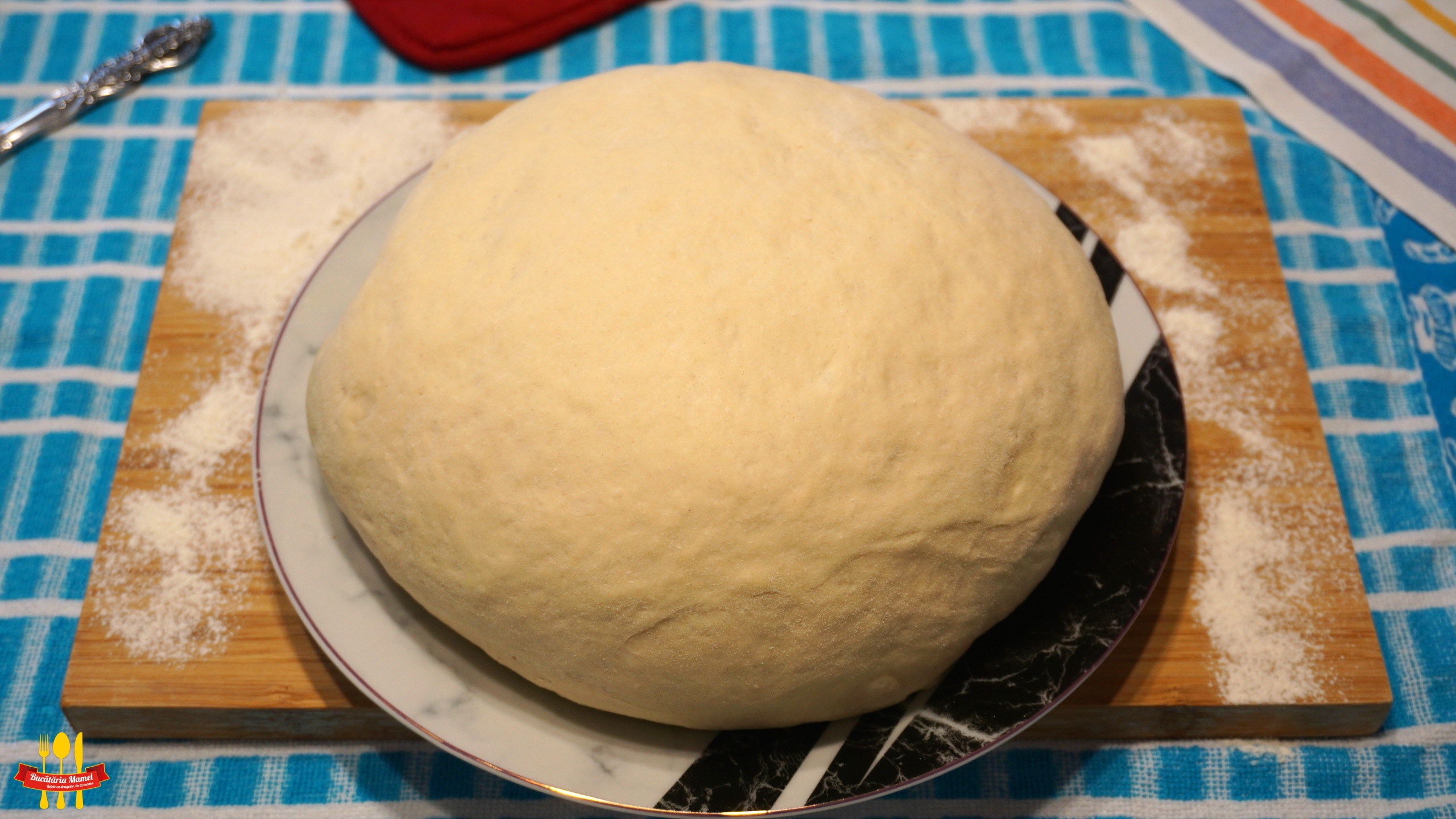 Aluat Pufos pentru Pizza