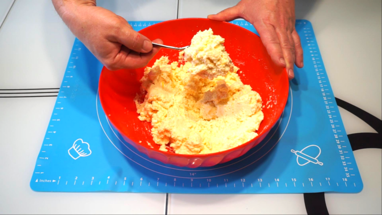 2 - Plăcintă Poale-n Brâu 2 - Plăcintă Poale-n Brâu