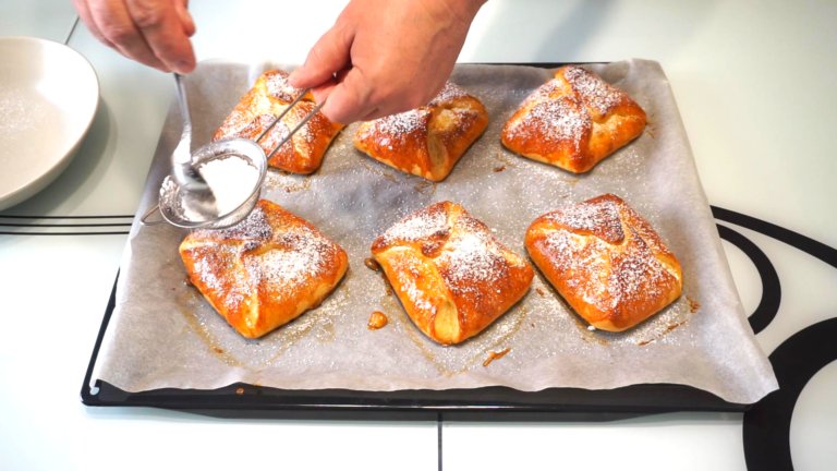 4 - Plăcintă Poale-n Brâu 4 - Plăcintă Poale-n Brâu