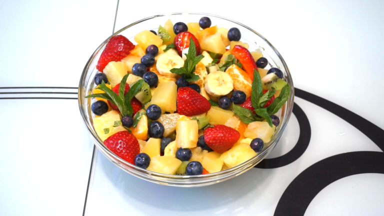 2 - Salată de Fructe