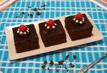 Negresă de Post cu Nucă și Gem Negresă de Post cu Nucă și Gem